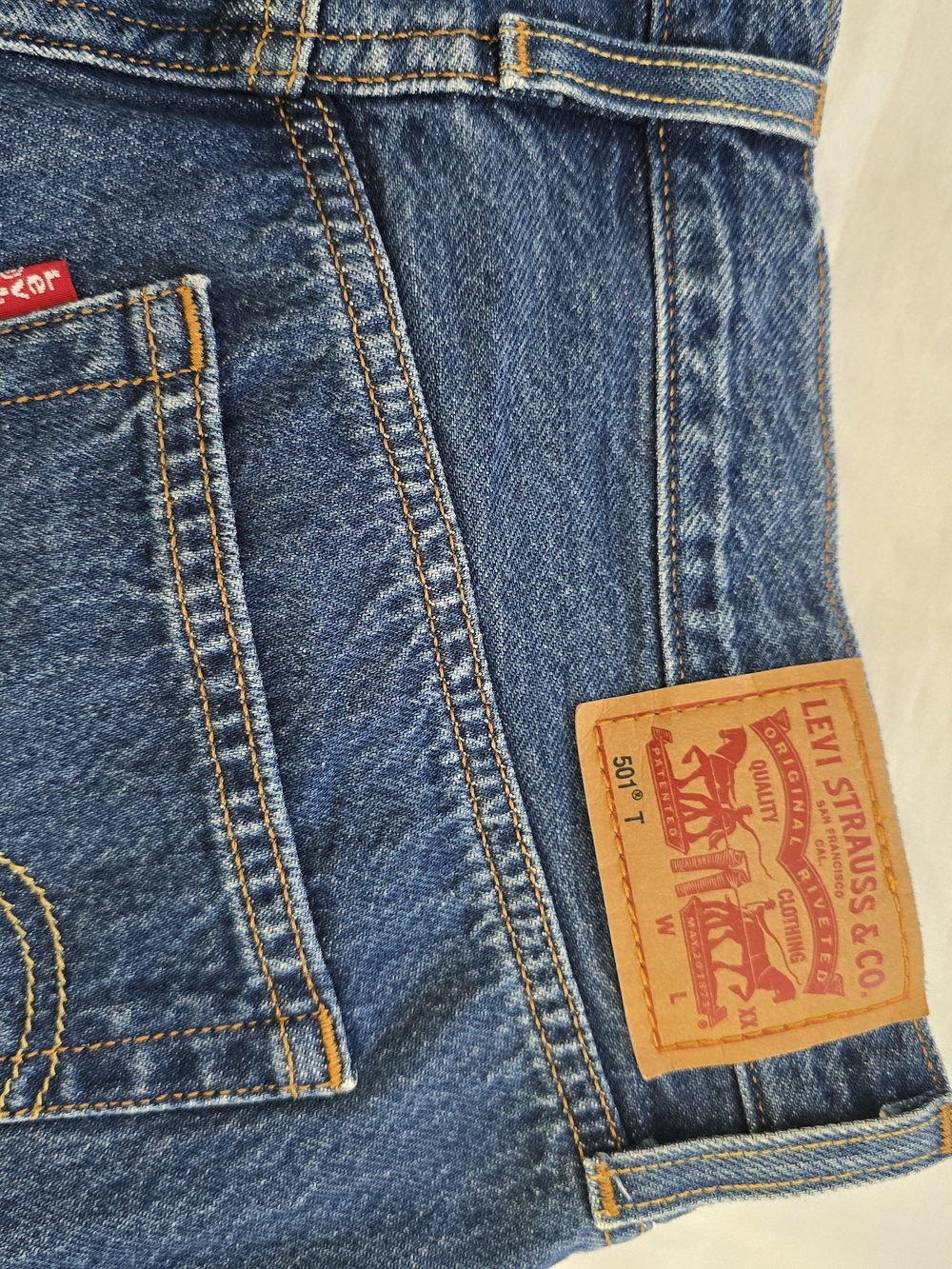 Levi's Men's Straight Blue Denim Jeans with Tan Leather Patch